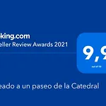Soleado A Un Paseo De La Catedral *