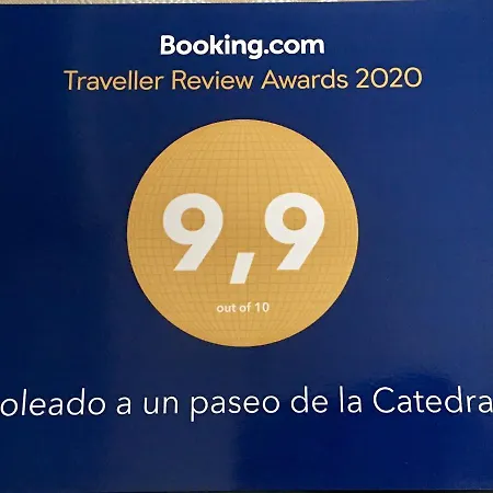 Soleado A Un Paseo De La Catedral