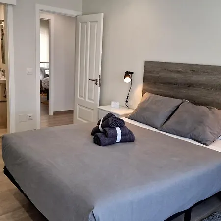 Soleado A Un Paseo De La Catedral Saint-Jacques-de-Compostelle