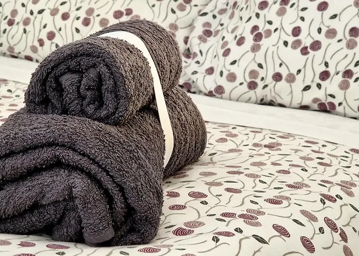 Soleado A Un Paseo De La Catedral Apartman *